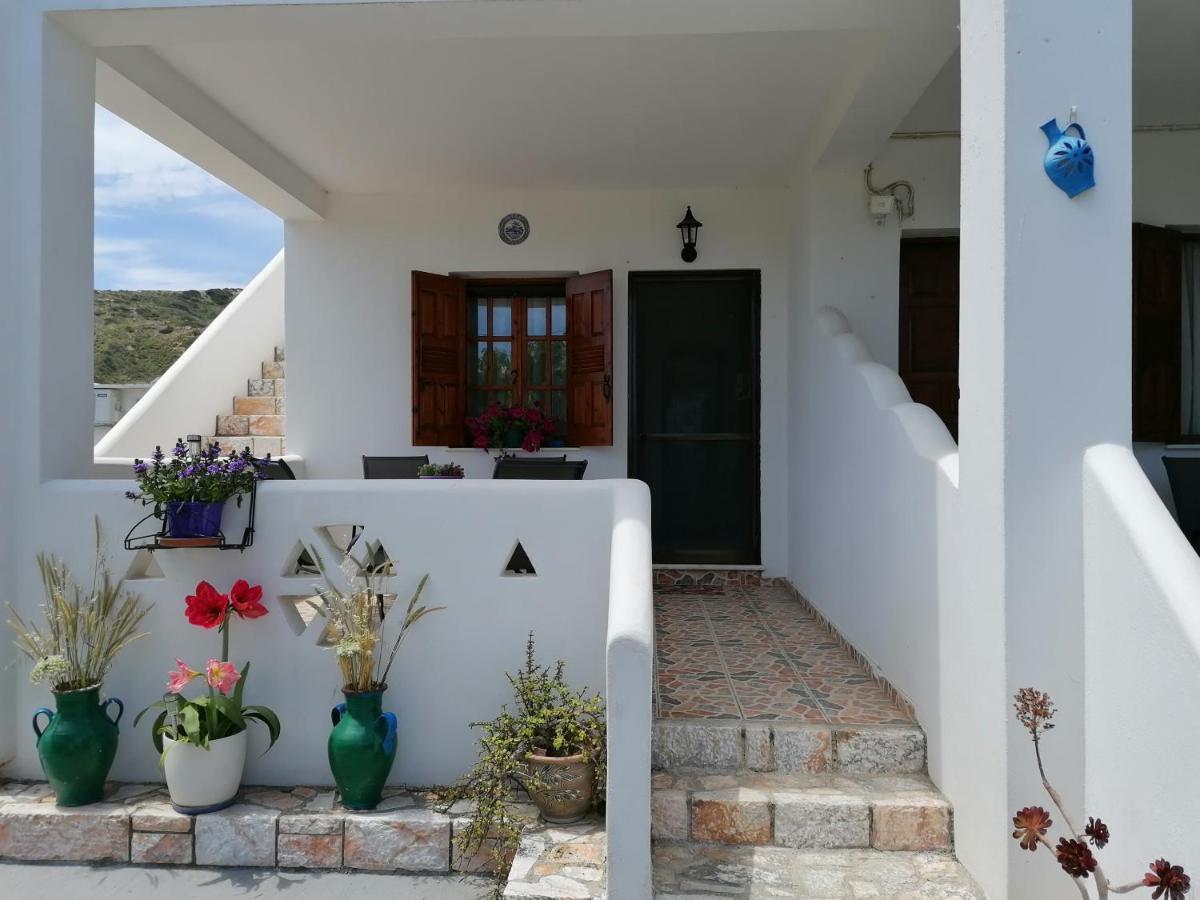 Athena'S Houses Skyros Exterior photo