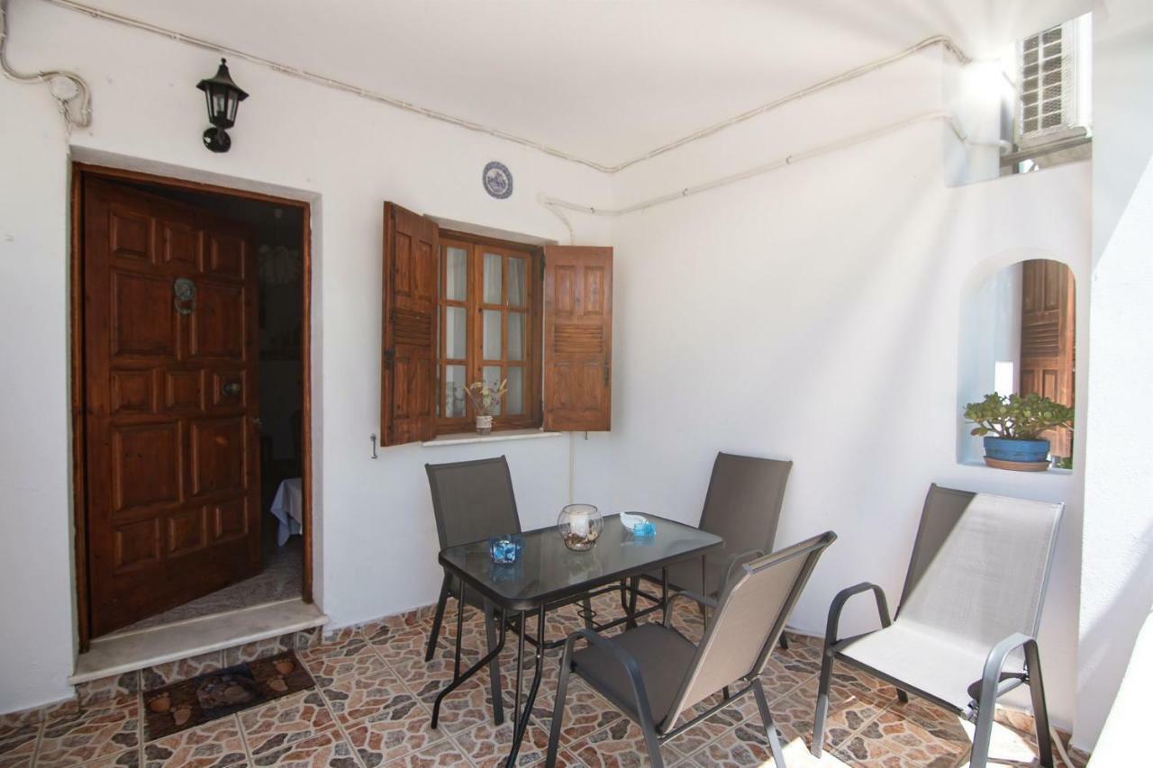 Athena'S Houses Skyros Exterior photo